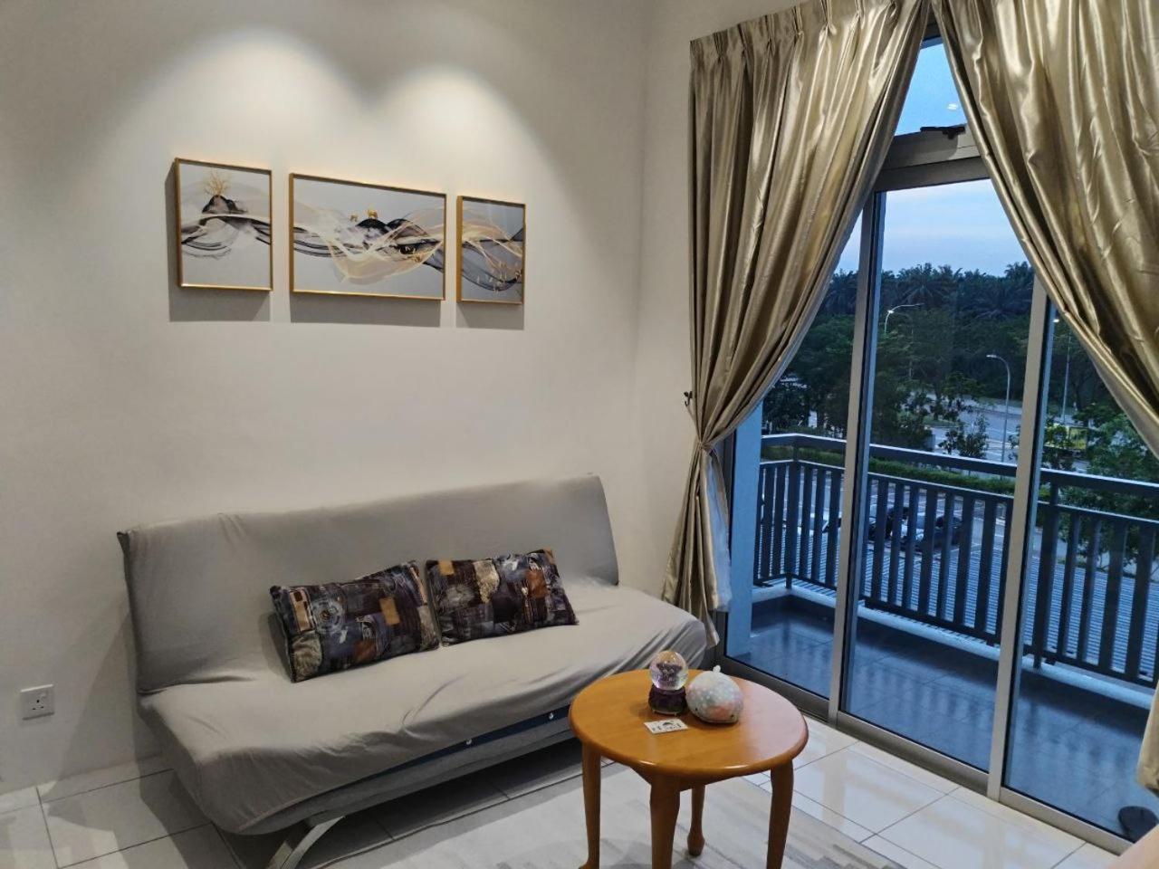 Camellia Forestview Seri Austin Near Eco Palladium By Harmony * Johor Bahru